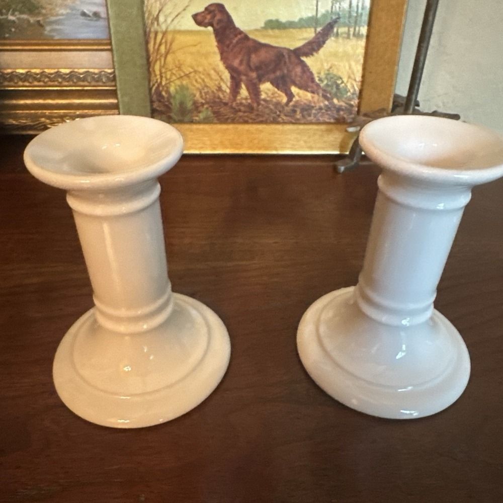 Antique Doulton England White Ceramic Candlestick Pair 1891-1901 Neoclassical